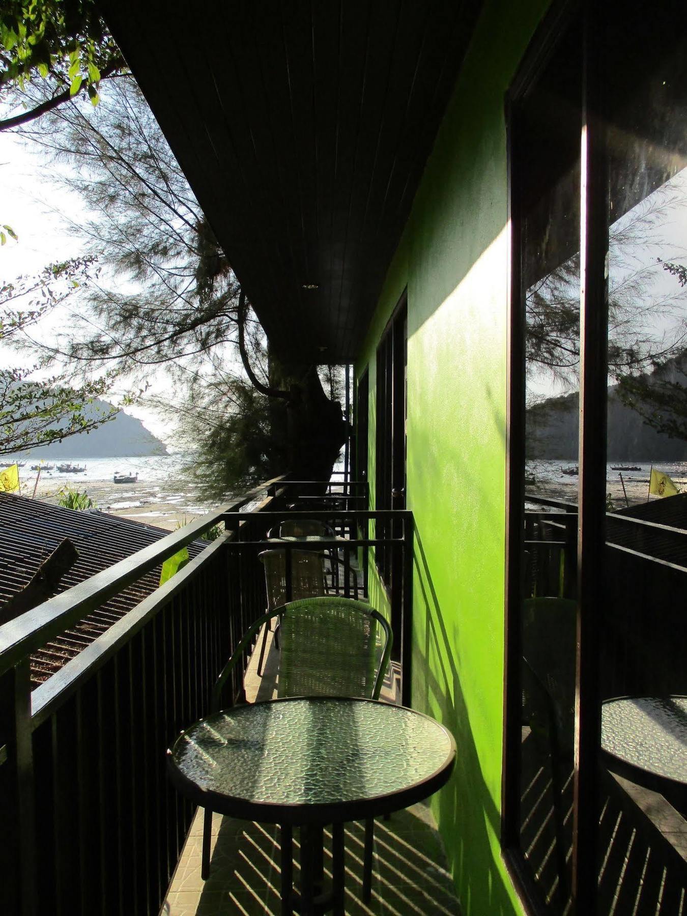 Phi Phi Green House Exterior photo